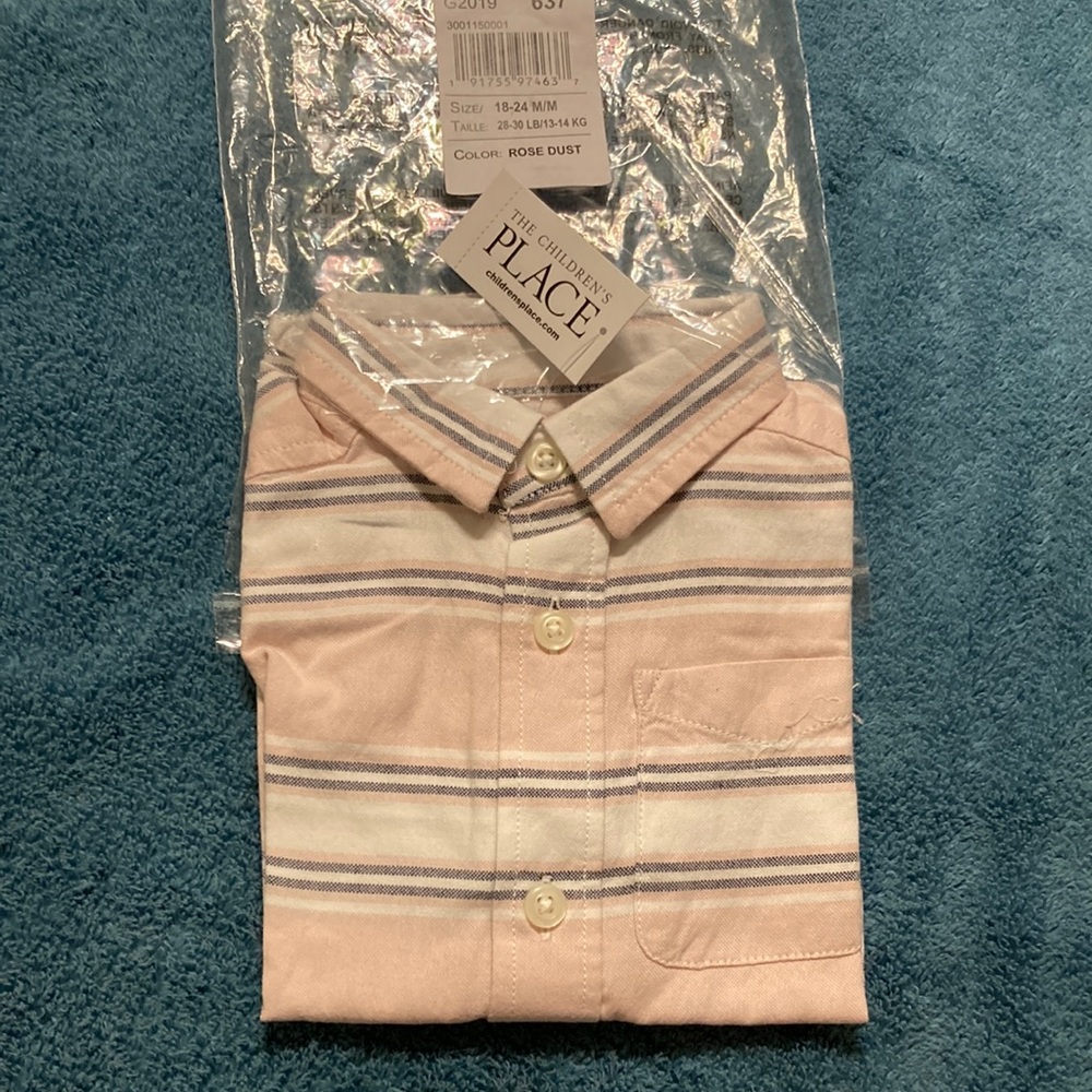 Button down short-sleeve shirt